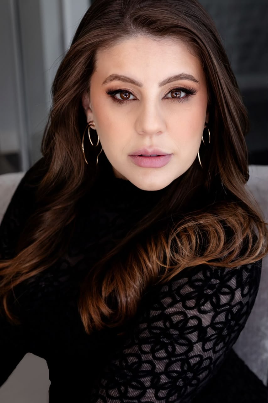 Dra. Thais Passos